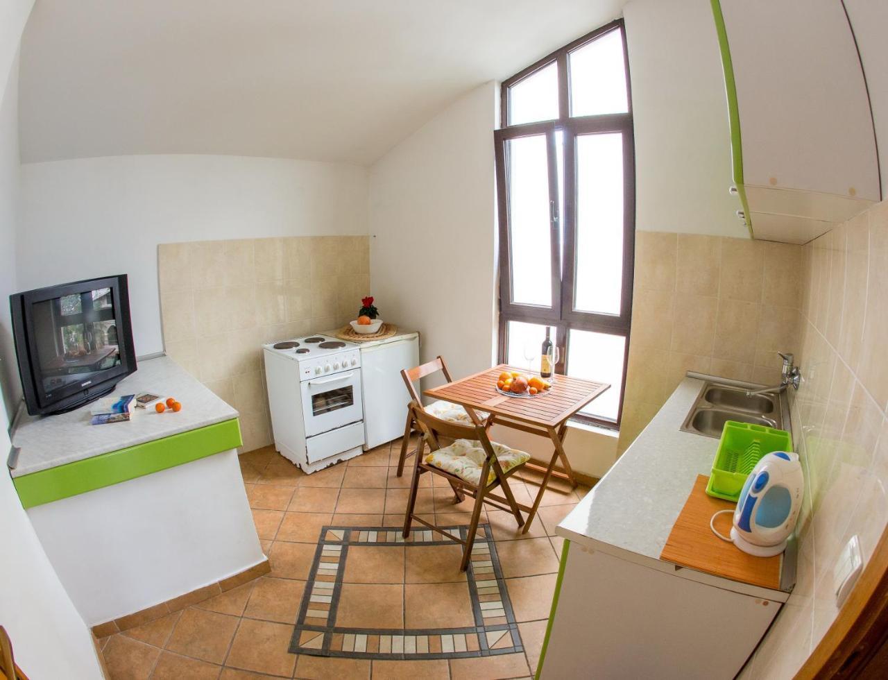 Guest House Mandarina Будва Экстерьер фото