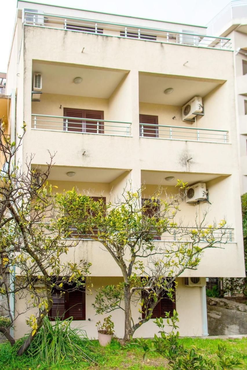 Guest House Mandarina Будва Экстерьер фото